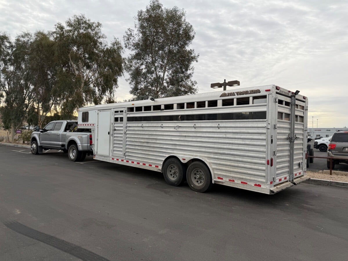 2023 PJ DLE8 2 horse slant