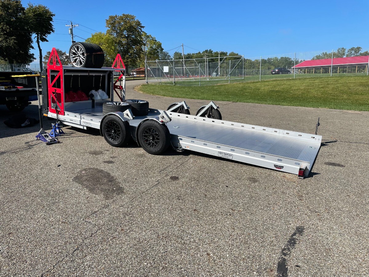 2024 Futura SuperSport Lowering trailer with winch