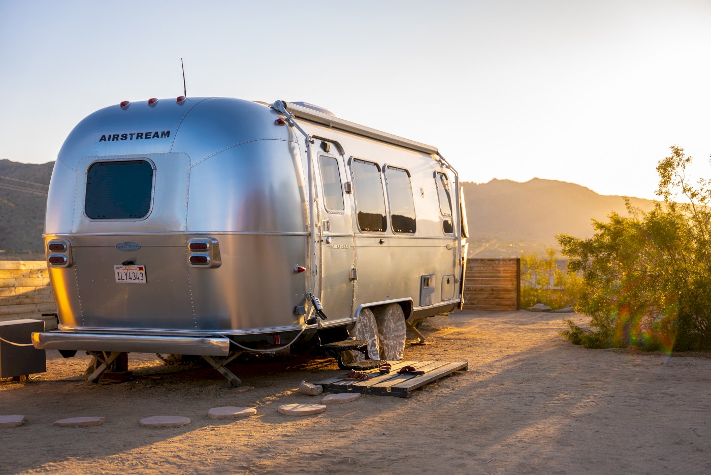 Blue XL trailer